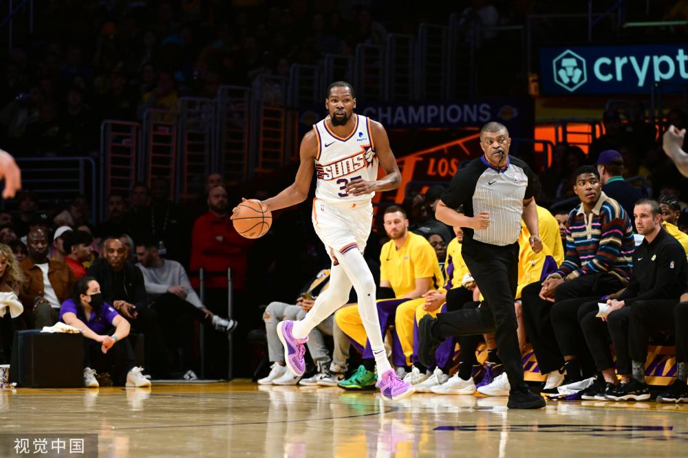 对球员进行 对球员进行