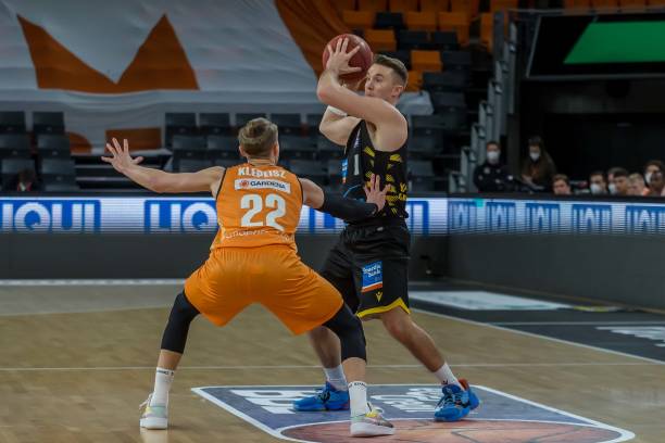 不是比赛中 不是比赛中