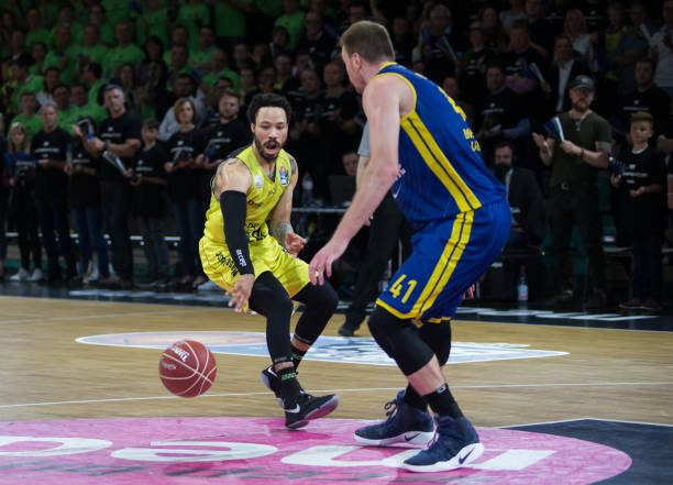 归咎于广厦 归咎于广厦